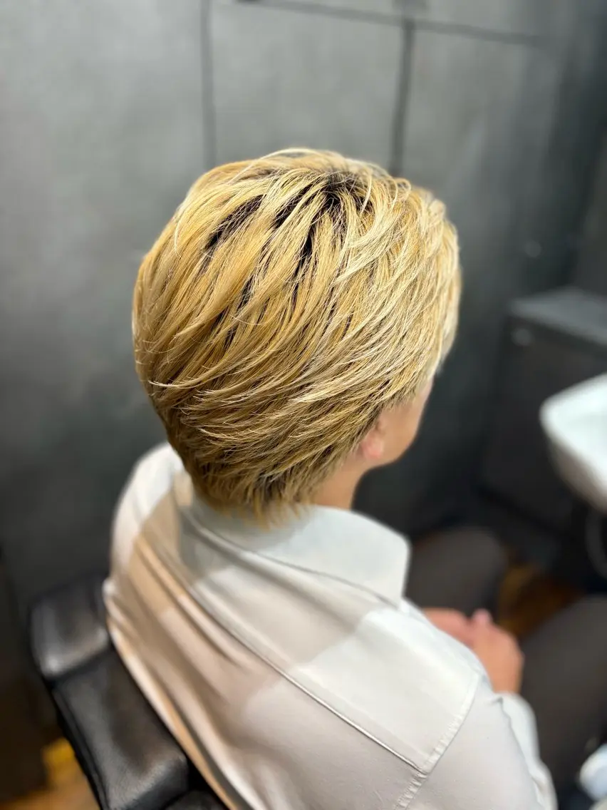 ⚡️理想のハイトーン⚡️メンズダブルカラーカットの写真