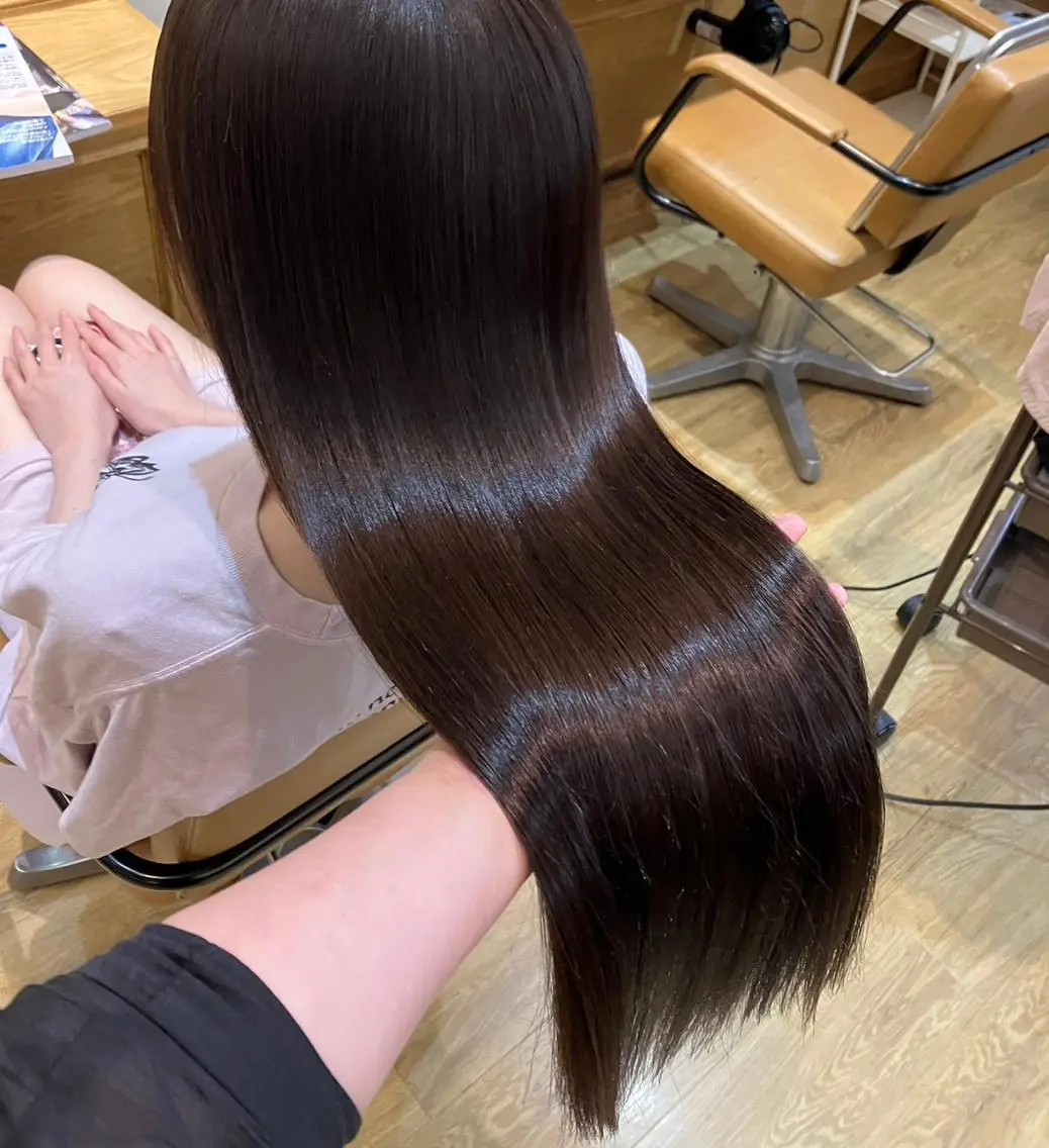 🌈大人気🌸コスメ縮毛矯正+似合わせカット🌸の写真