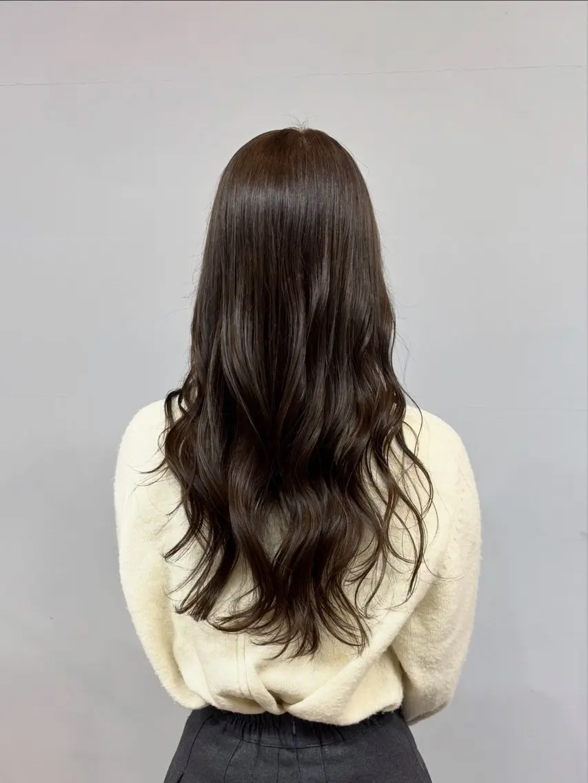 ロング カラー カット ヘアカラー 井手上 華のヘアスタイル