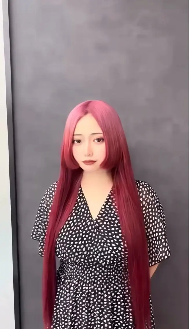 ロング カラー ロング ヘアカラー ねね🦖 /ブリーチカラーのヘアスタイル