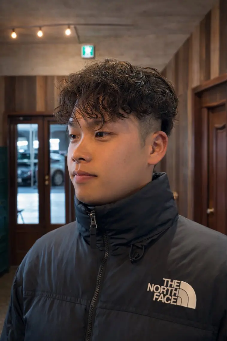 ショート パーマ メンズ 浦井 まなかのヘアスタイル
