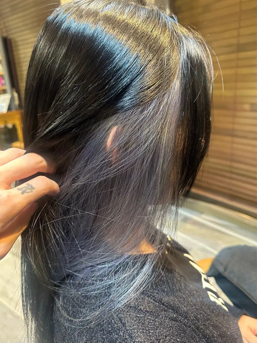 セミロング カラー シルバー 和田 直也のヘアスタイル