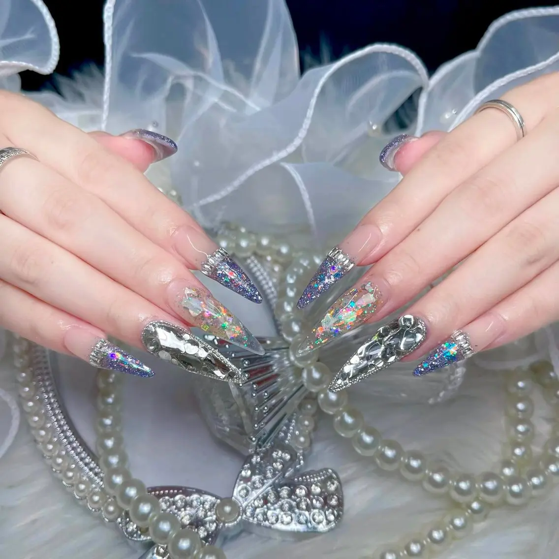 ネイル キラキラネイル 韓国ネイル マグネットネイル 持ち込み ネイルチップ ハンドネイル Chiee Bling.Nailのネイルデザイン