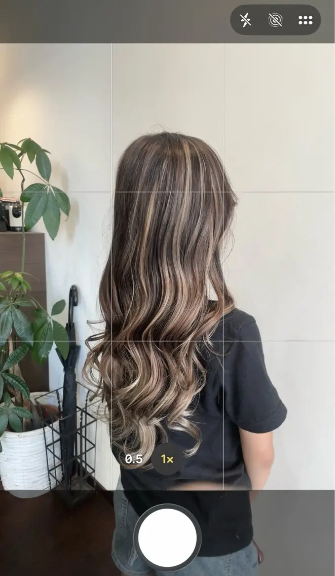 ロング カット ヘアカラー 金岡 碧のヘアスタイル
