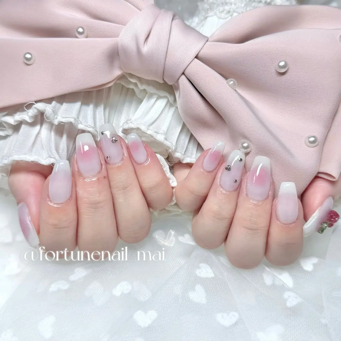 ネイル チークネイル ハンドネイル 🎀Mai 🎀6/4🈳⋆.✩のネイルデザイン