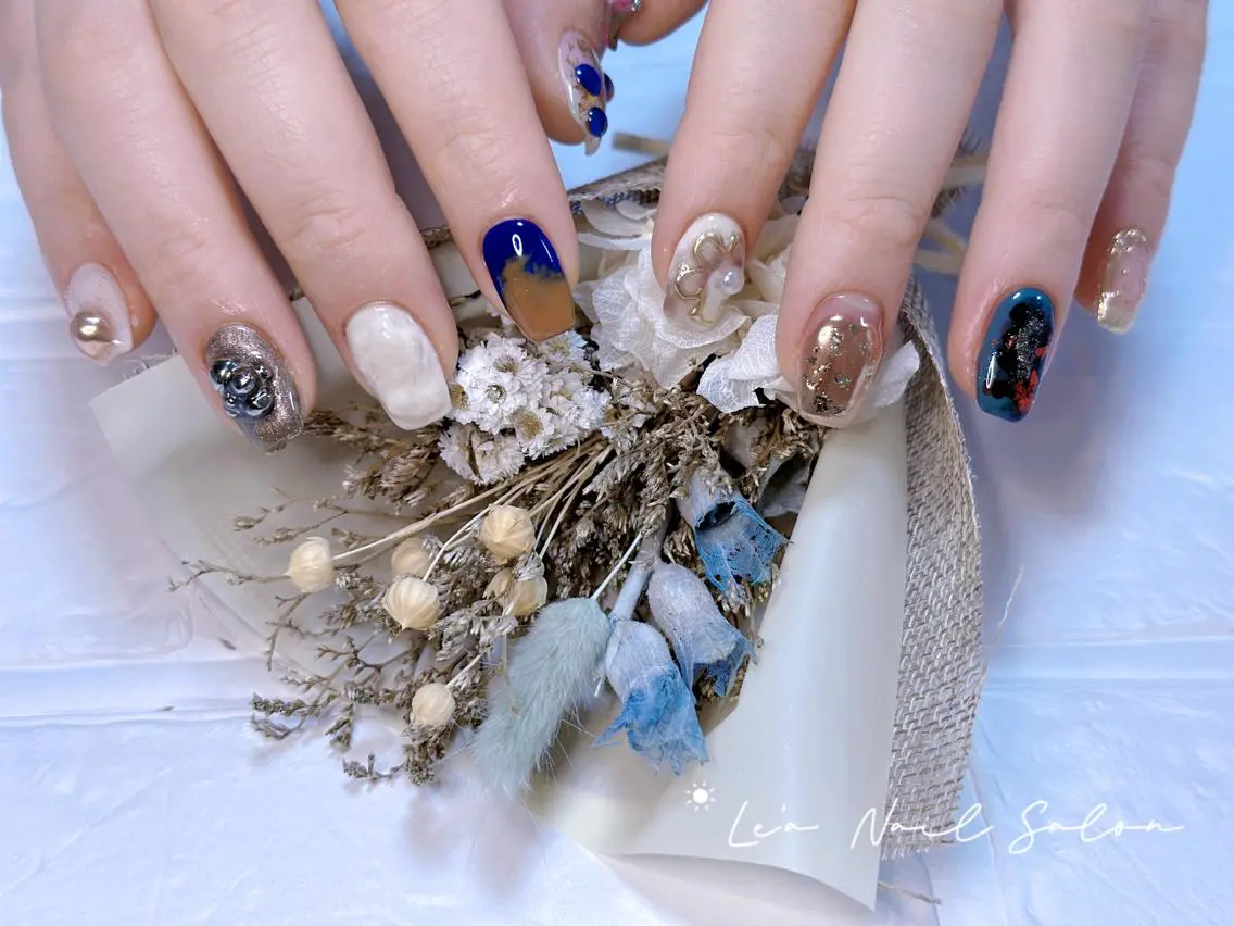 ショート カラー ネイル Le’a NailSalonのネイルデザイン