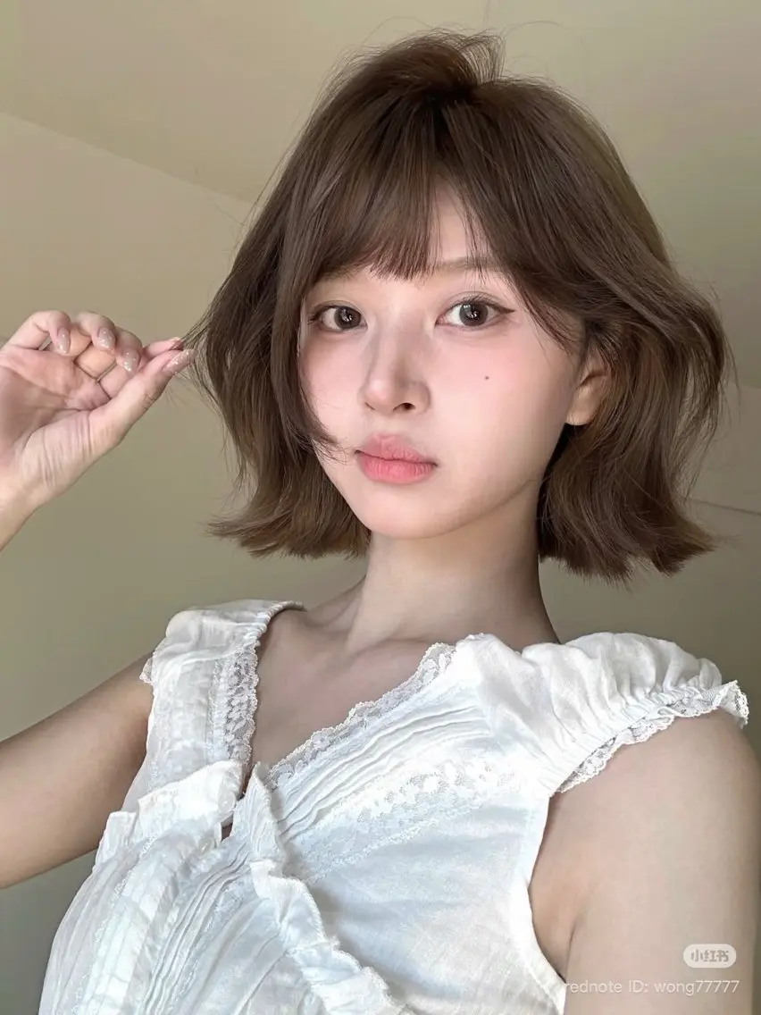ショート 小宮山 桃加のヘアスタイル