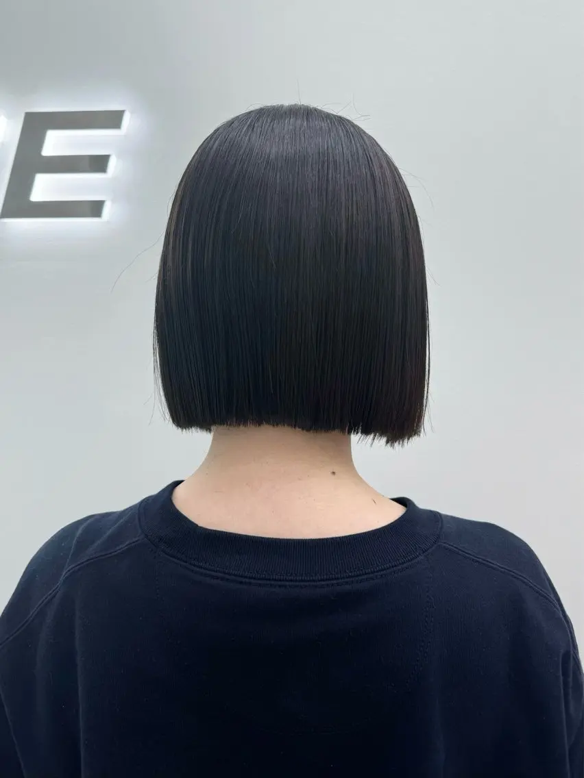 ショート カラー ヘアアレンジ カット ヘアカラー トリートメント ヘッドスパ ヘアセット 縮毛矯正🤍 ボブ/ HIKARIのヘアスタイル