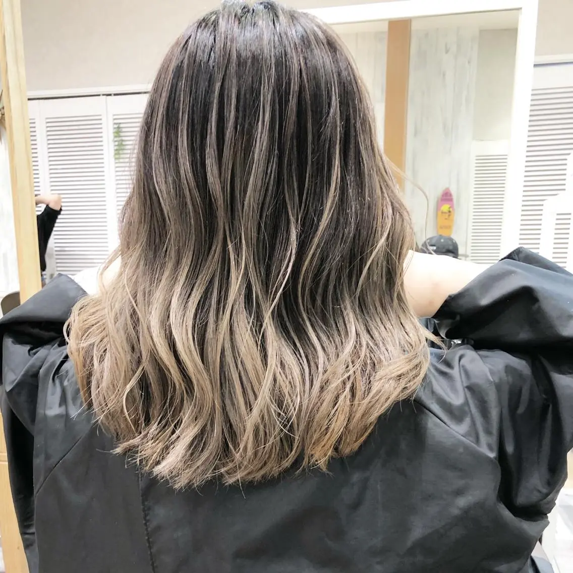 ミディアム カラー タナカ タクヤのヘアスタイル