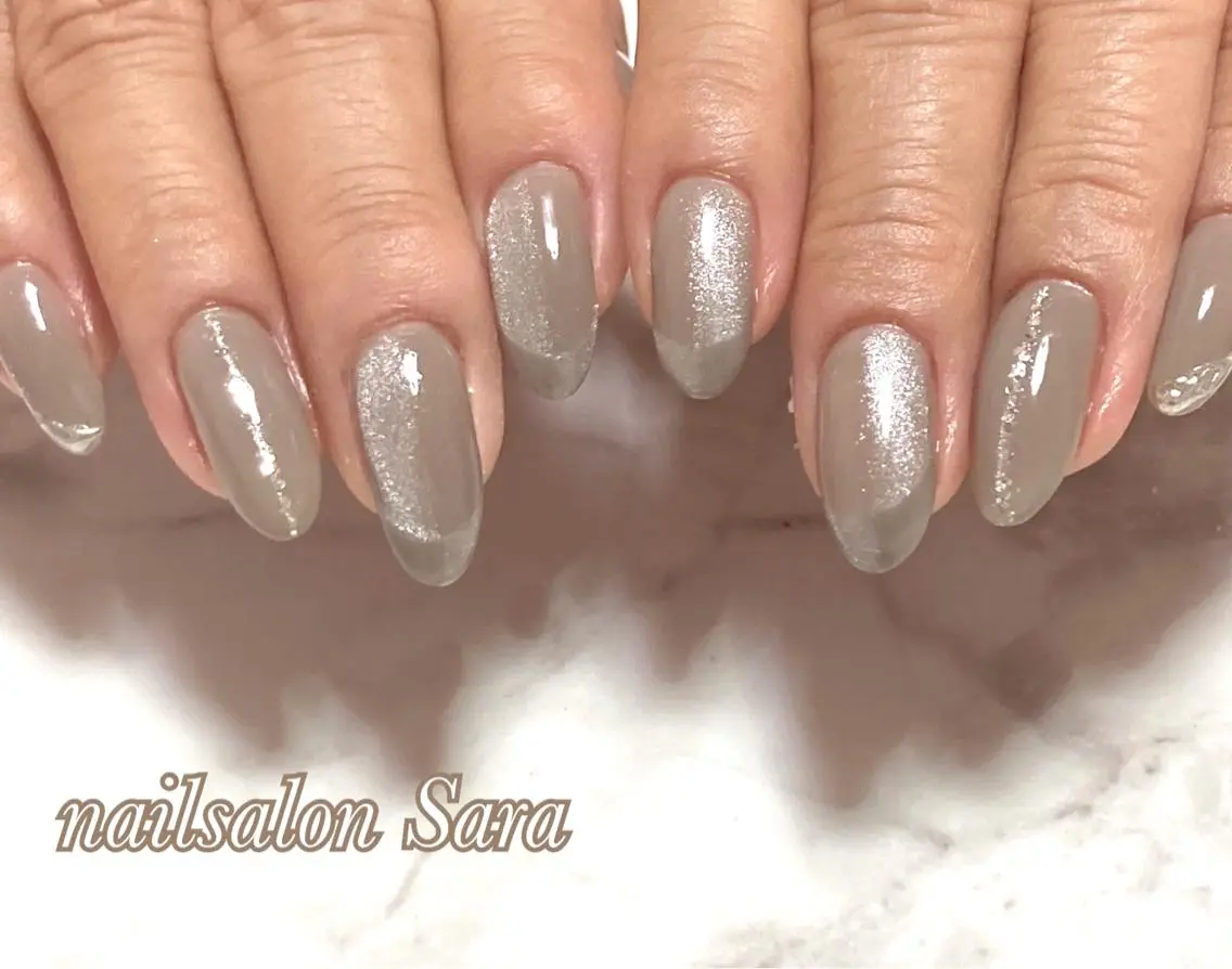 ネイル フレンチネイル マグネットネイル オンブレフレンチ nailsalon Saraのネイルデザイン
