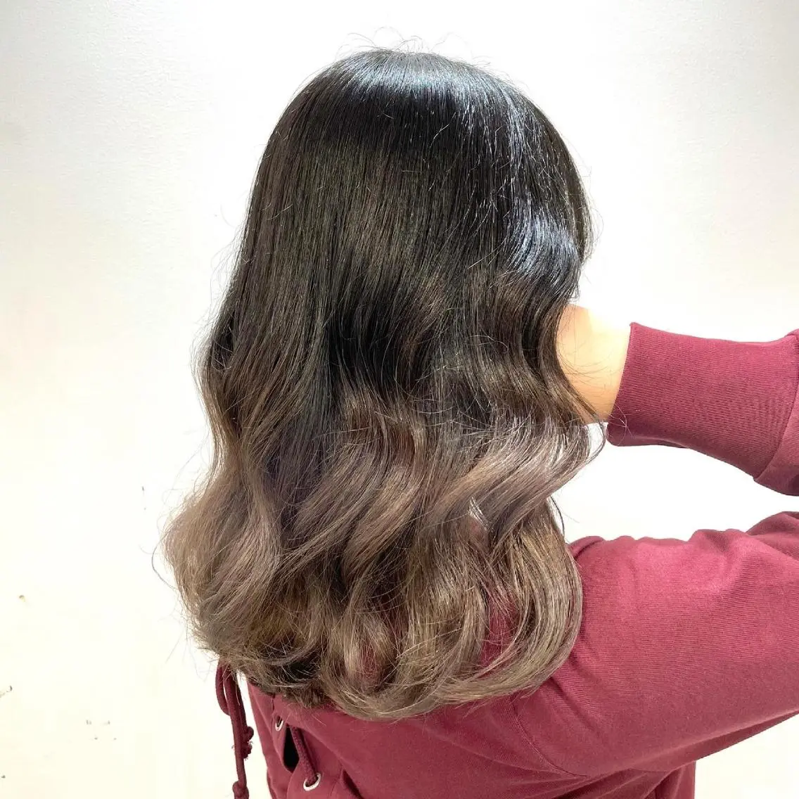 ミディアム カラー ヘアカラー 横山 奈央のヘアスタイル