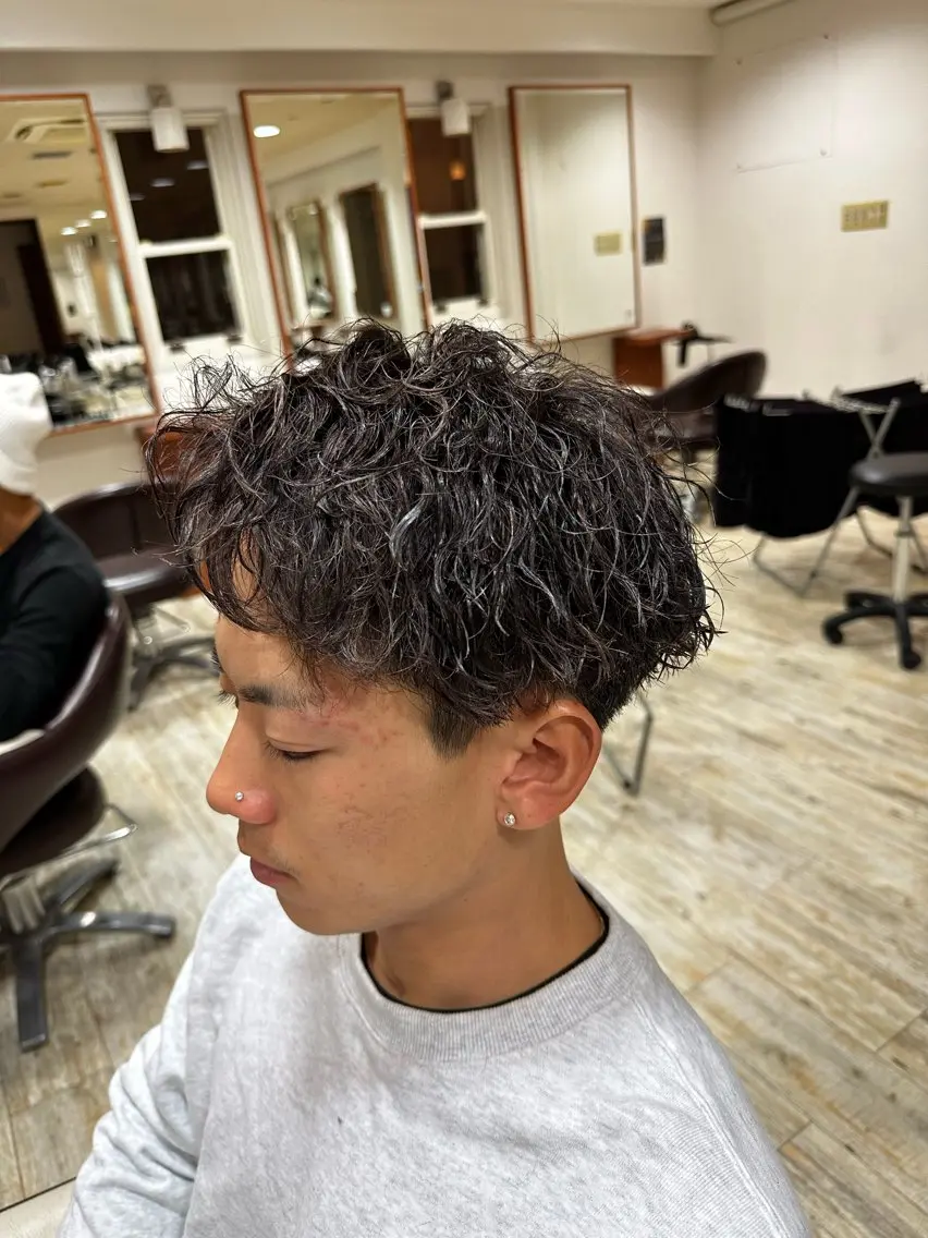 ショート パーマ 大前 吏央のヘアスタイル