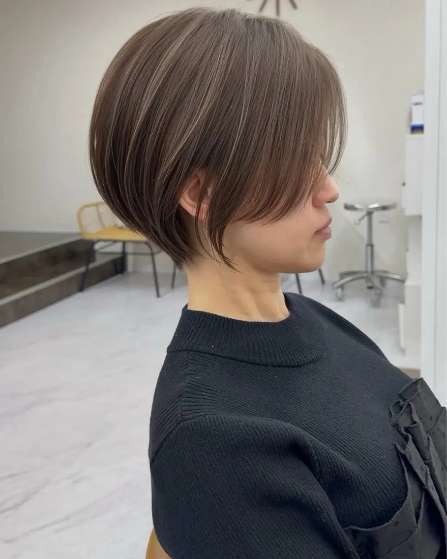 ショート カラー そうご／艶カラー ／縮毛矯正のヘアスタイル