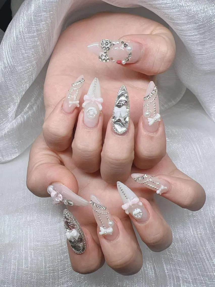ネイル 長さ出し グラデーション 卒業式 キラキラネイル マグネットネイル ハンドネイル Lee Nailsのネイルデザイン