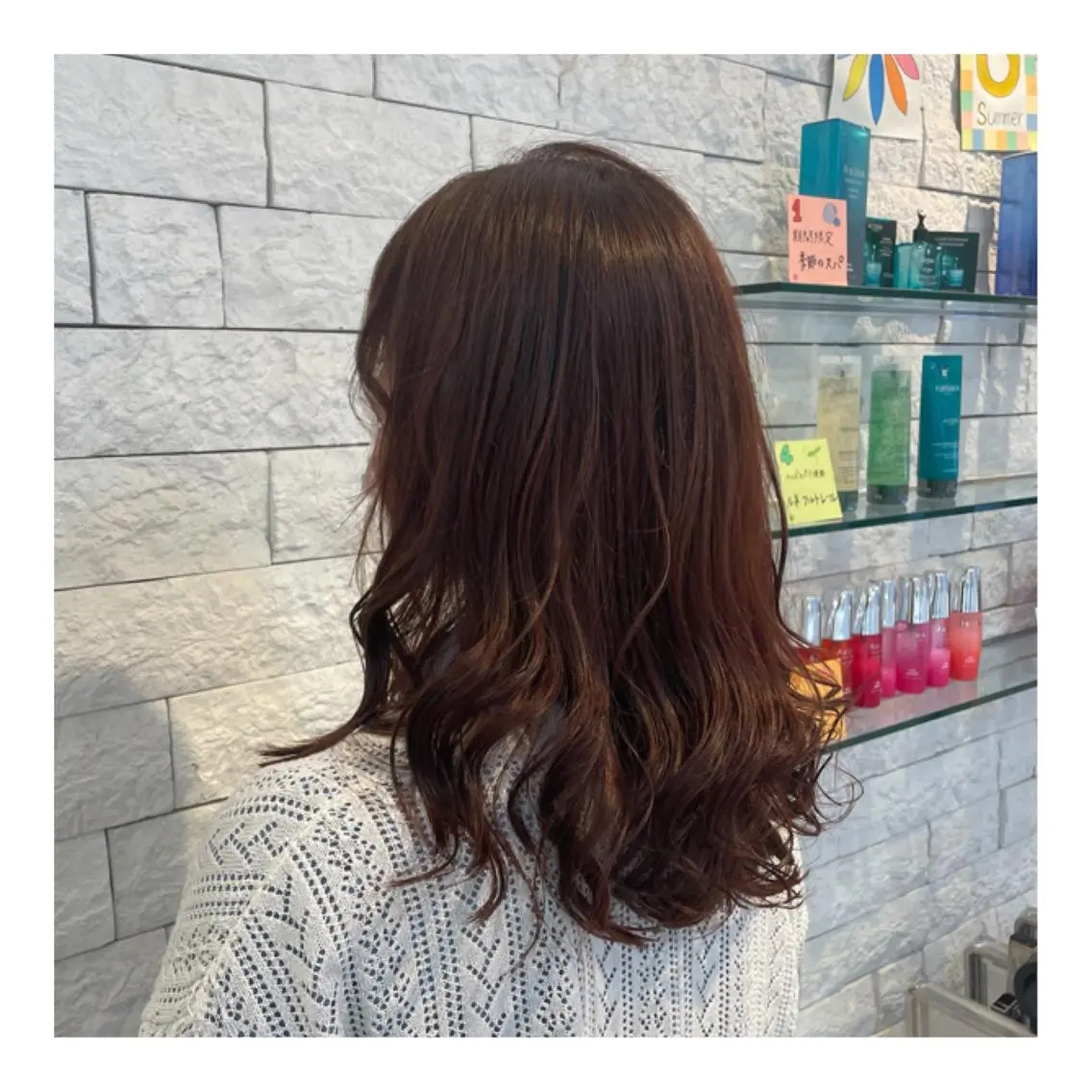セミロング カラー BiBi 藪 菜月のヘアスタイル