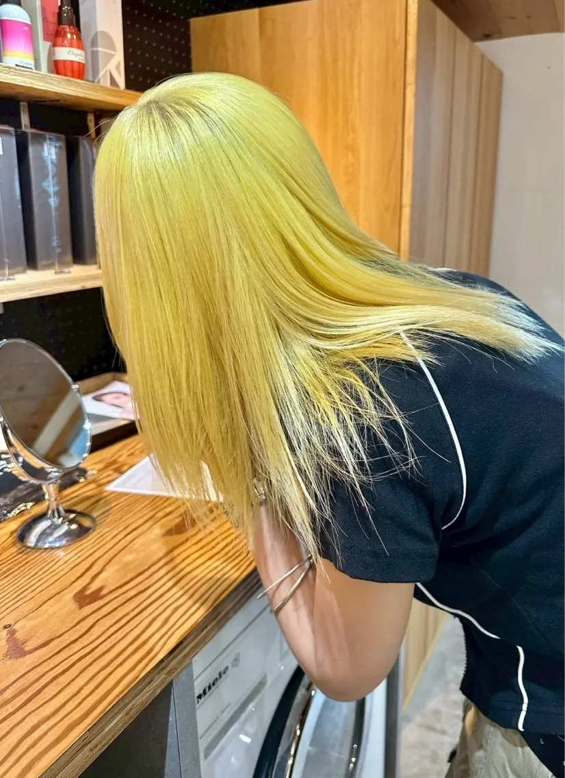 【派手髪/ハイトーン/推しカラー】ブリーチ＋カラー＋トリートメントの写真