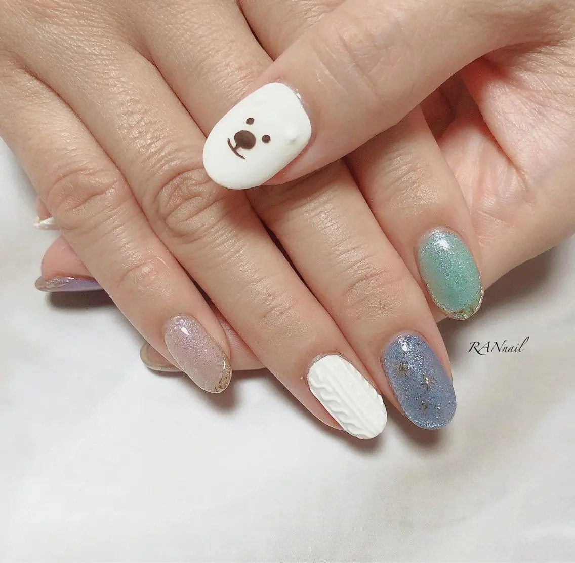 ネイル オーロラネイル グリーン キラキラネイル マグネットネイル オフィスネイル RAN nailのネイルデザイン