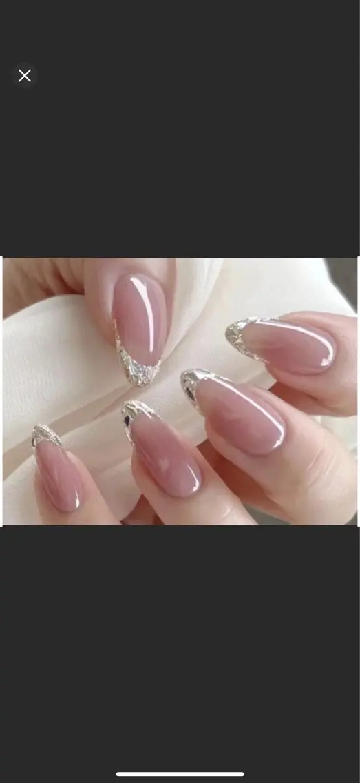 ミディアム FLORA NAIL SALONのネイルデザイン