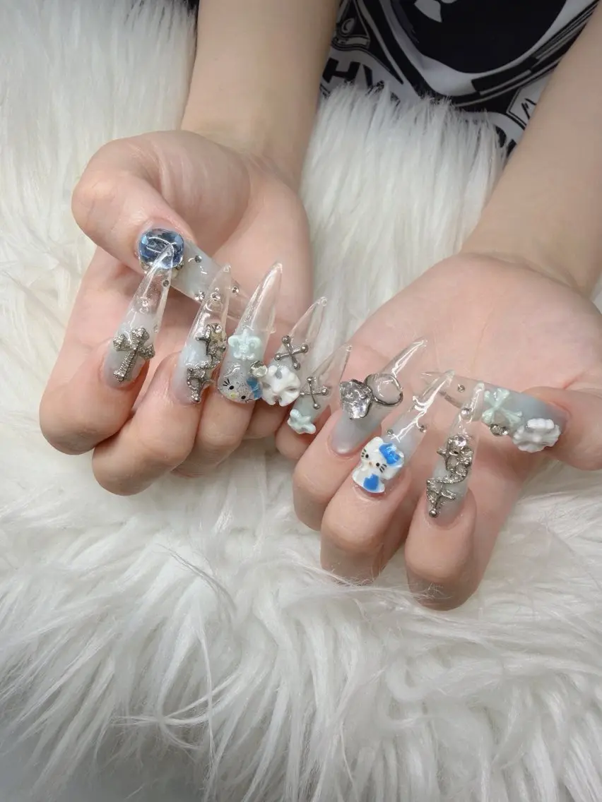 ネイル Lee Nailsのネイルデザイン