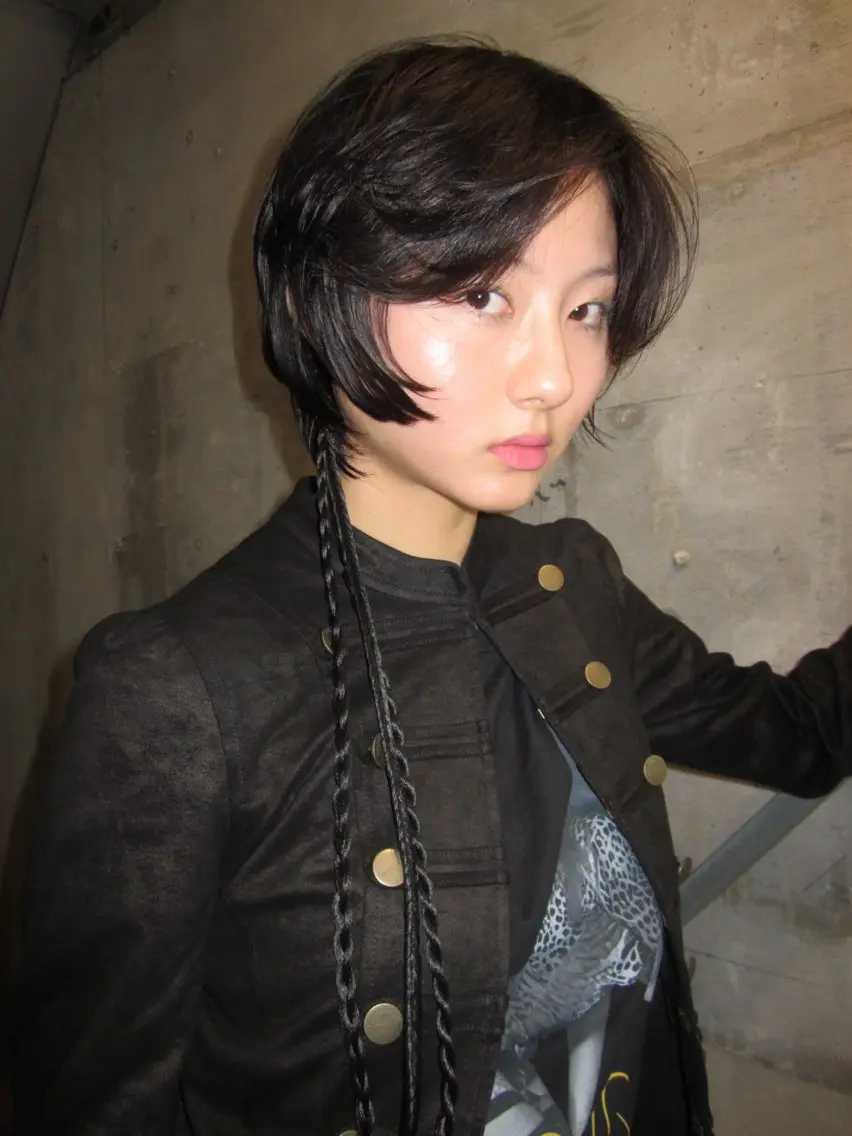 カラー ヘアカラー 艶ハイトーン🪽 新庄樺乃のヘアスタイル