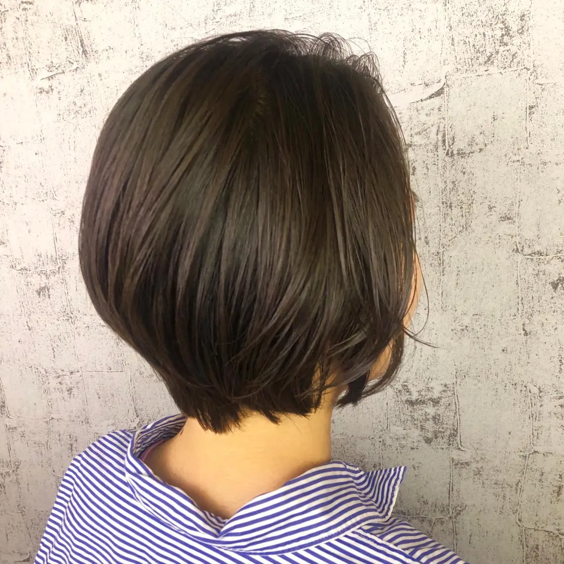 ショート ショートヘア 小顔レイヤー/ ベージュ🤍Rieのヘアスタイル