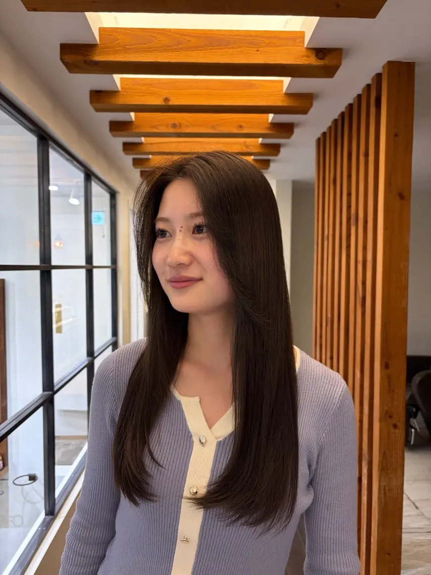 カラー 透明感カラー ヘアカラー 西崎 愛加のヘアスタイル
