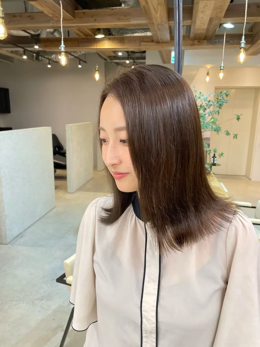 セミロング カラー ブリーチ ブリーチなしカラー 松井 涼馬のヘアスタイル