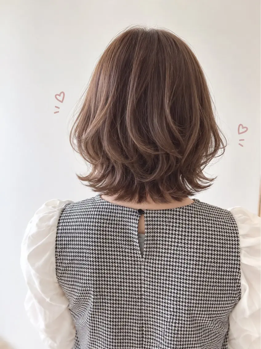 ミディアム 安田 里奈のヘアスタイル