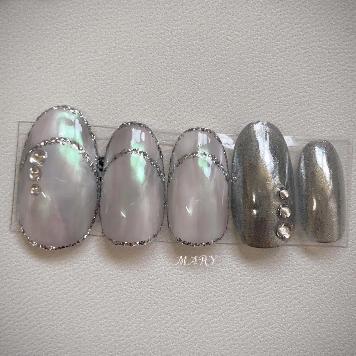 ネイル フレンチネイル ミラーネイル ニュアンスネイル ワンカラーネイル ホワイト ハンドネイル Mary nail .narumiのネイルデザイン