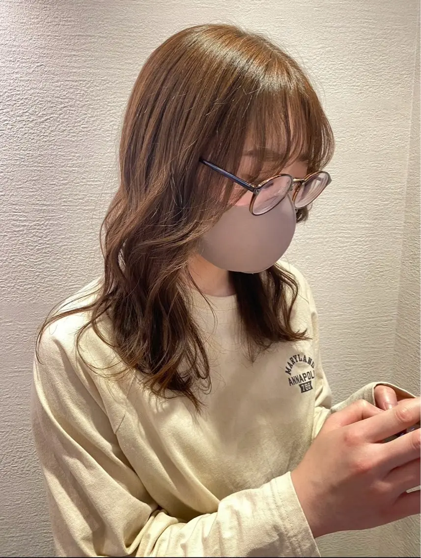 セミロング カラー ベージュカラー オリーブベージュ ヘアカラー 艶カラー／ 夢叶のヘアスタイル