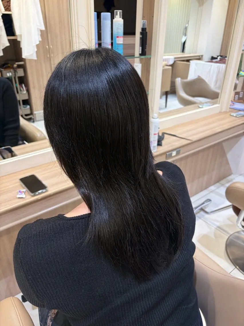 セミロング ヘアカラー 中飯 雪乃のヘアスタイル