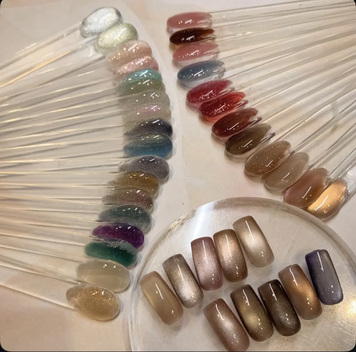 ネイル マグネットネイル ハンドネイル nailAVANCE akariのネイルデザイン