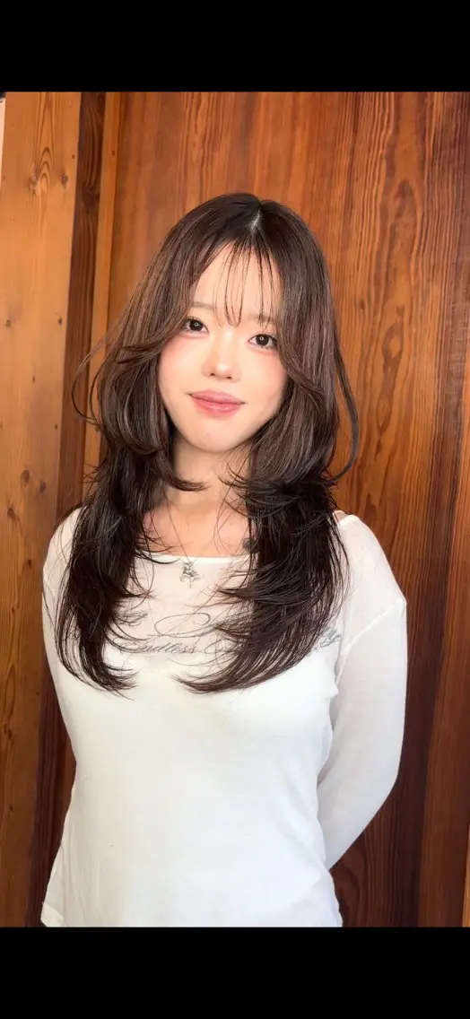 ロング ハッシュカット 韓国風ヘア カット トリートメント HattoRi レイヤーカットのヘアスタイル