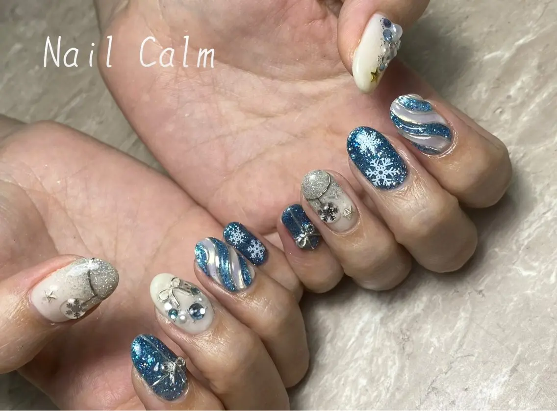 ネイル 冬ネイル クリスマス ハンドネイル プライベートサロン Calmのネイルデザイン