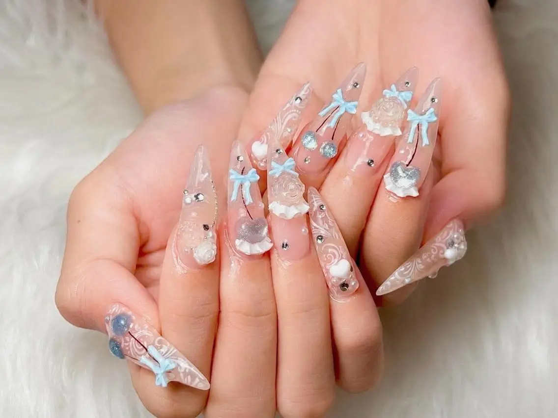 ネイル AURA NAIL 上前津のネイルデザイン