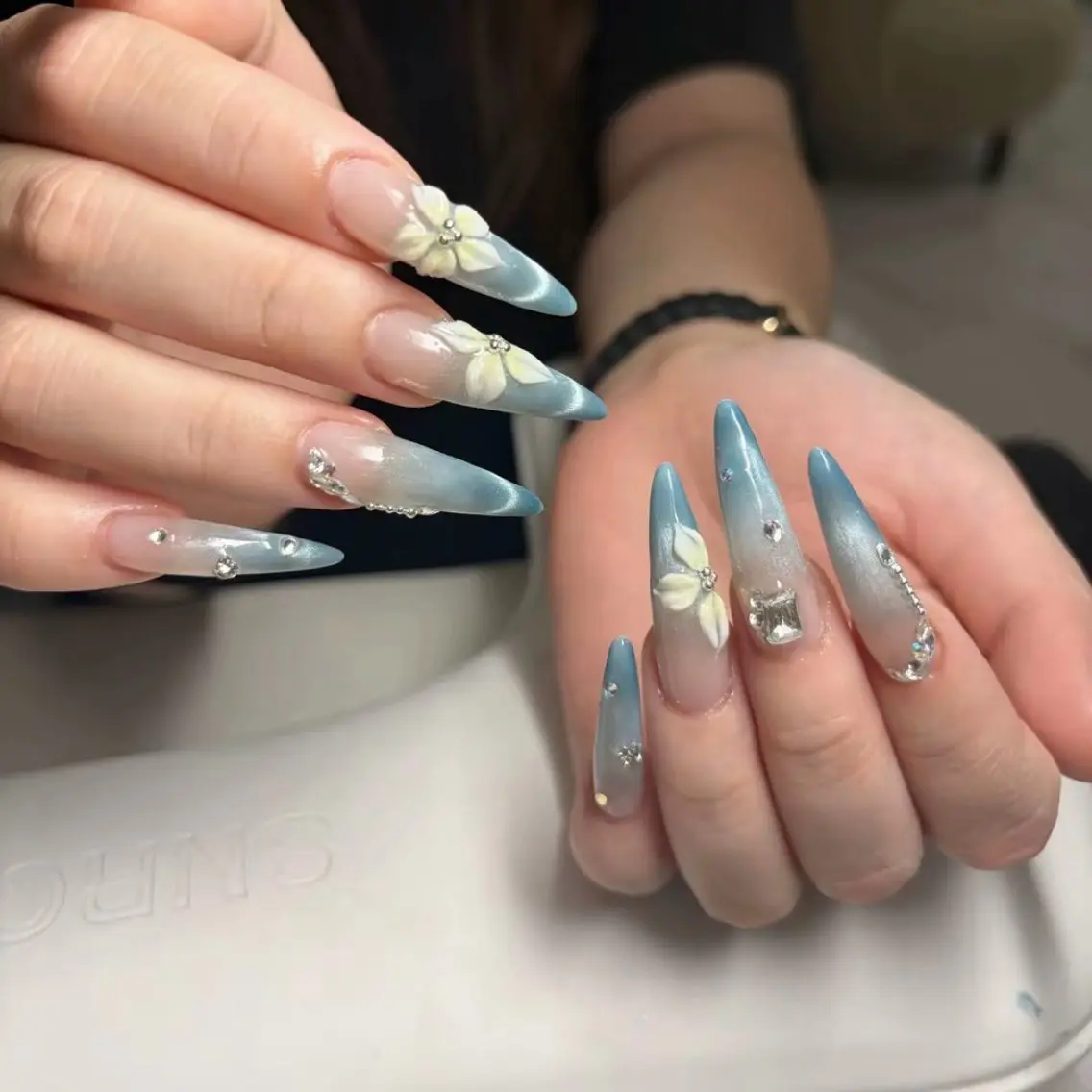 ネイル ハンドネイル Luna Gladeのネイルデザイン