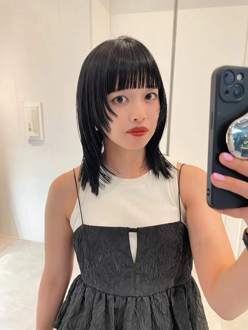 ミディアム カラー ミディアムレイヤー 顔まわりレイヤー レイヤーカット ウルフカット ウルフレイヤー カット ヘアカラー トリートメント パーマ/パーマ落とし 【Kouta】のヘアスタイル