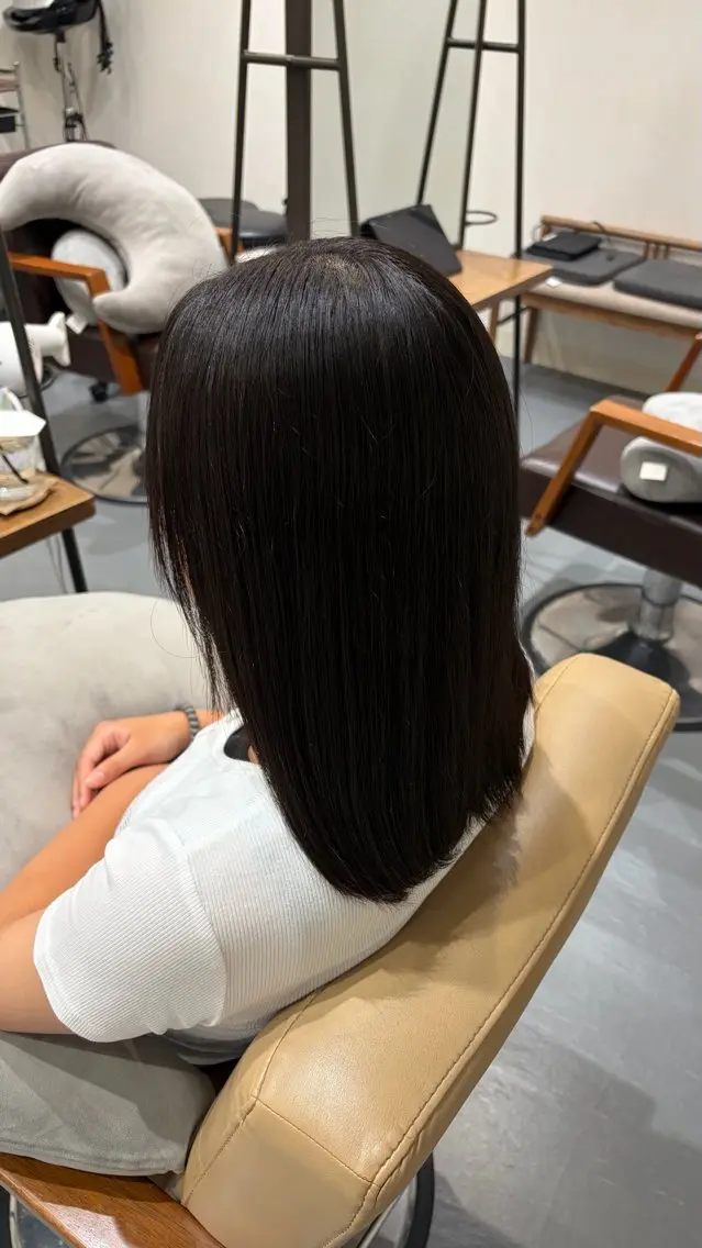 セミロング 縮毛矯正 米澤 奈央のヘアスタイル