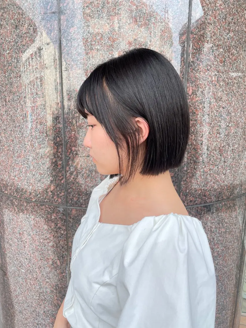ミディアム イルミナカラー/レイ ヤーカット/三好春奈のヘアスタイル