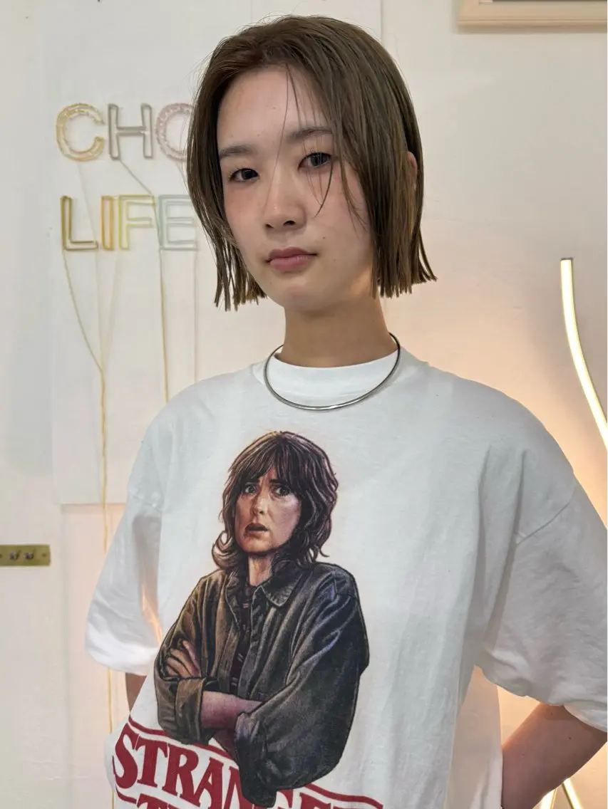 ショート ヘアカラー イシイ モエカのヘアスタイル