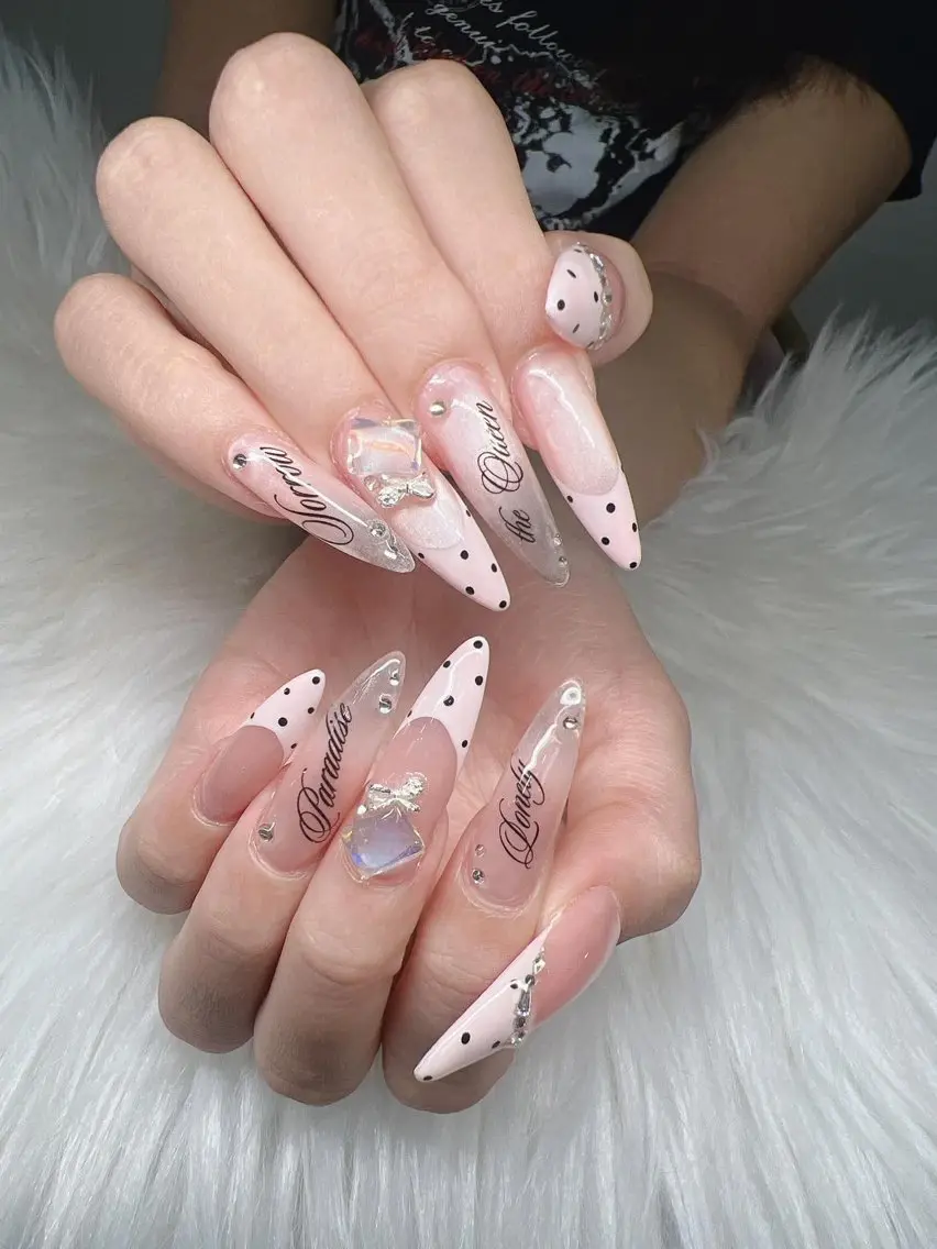 ネイル 長さ出し グラデーション 卒業式 キラキラネイル マグネットネイル ハンドネイル Lee Nailsのネイルデザイン