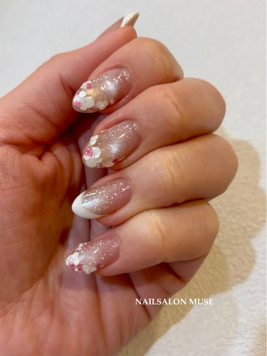 ネイル アートネイル フラッシュネイル フラッシュマグ フレンチネイル ジェルネイル ハンドネイル Nail Salon MUSE Aiのネイルデザイン