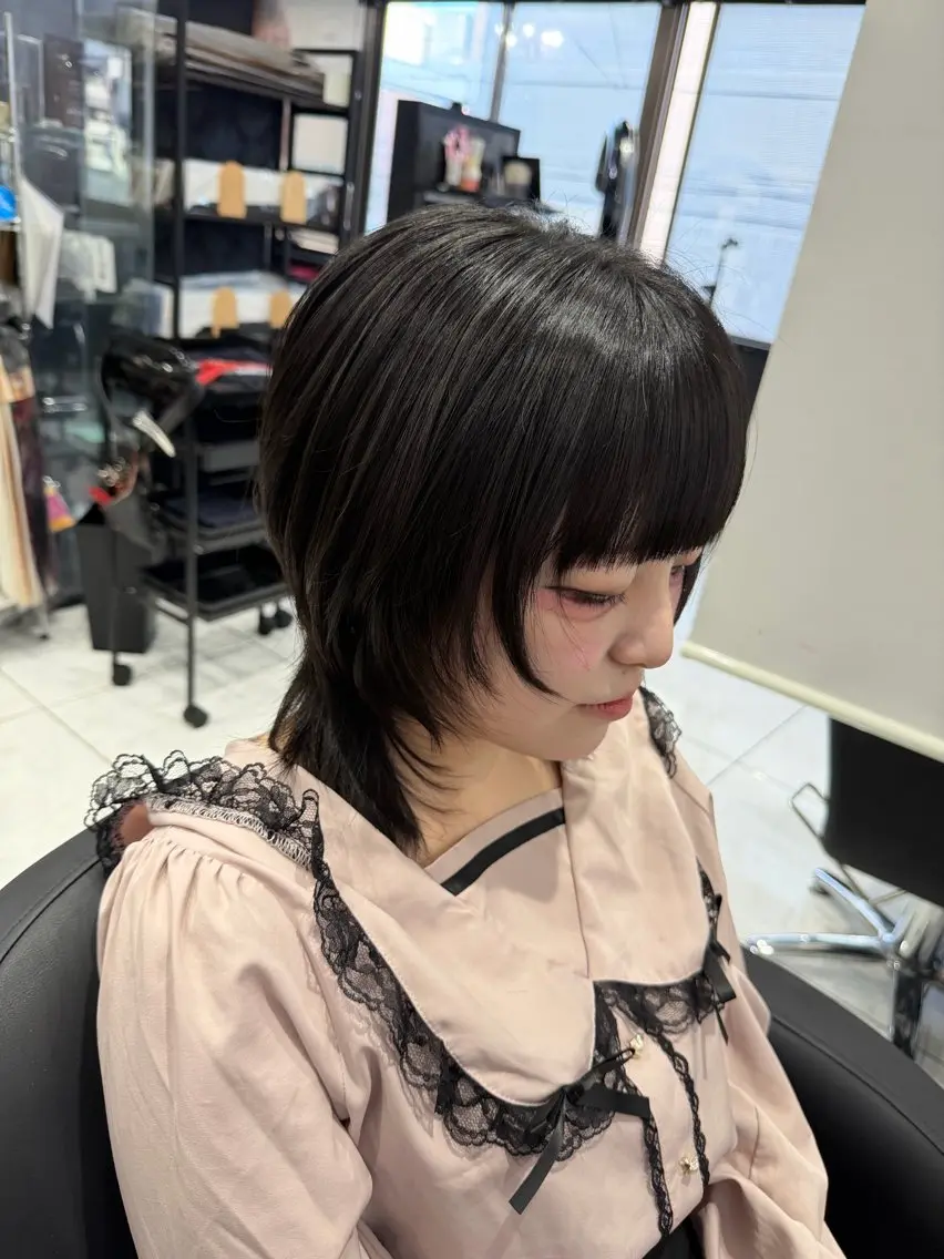 ショート 顔周りカット レイヤーカット ショートヘア ウルフカット 長田 麻友子のヘアスタイル