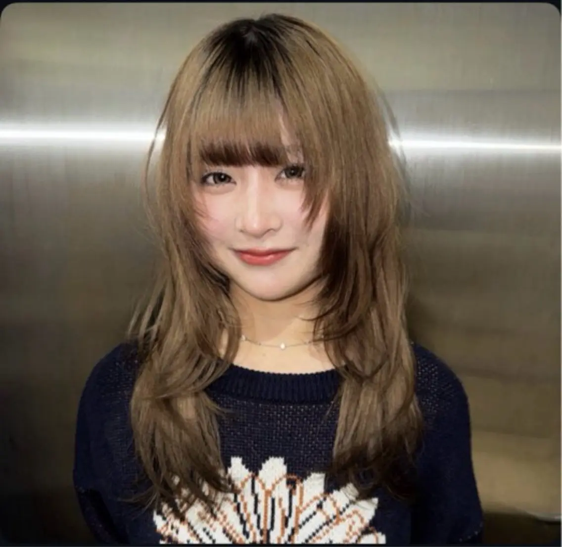セミロング 【韓国×ハイトーン】 🇰🇷SOGO🩶のヘアスタイル
