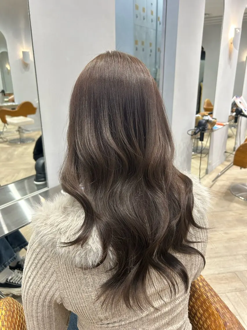 ロング カラー ベージュカラー 柴田 千春のヘアスタイル