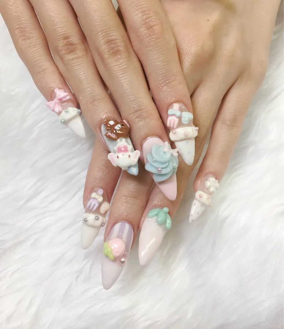ネイル ハンドネイル AQUA ໒꒱ ‧₊˚のネイルデザイン