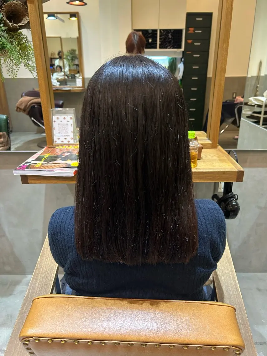 ミディアム パーマ カット 縮毛矯正 トリートメント 若狭 彩花のヘアスタイル