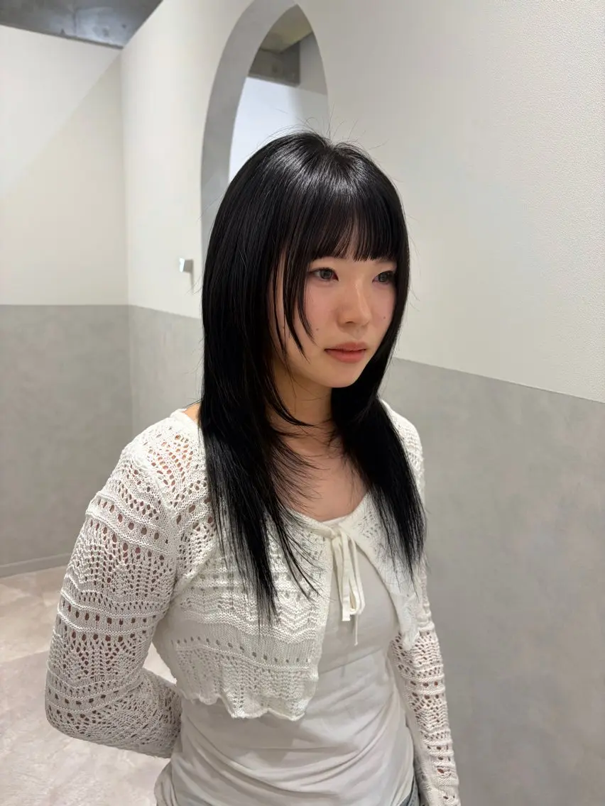セミロング レイヤーカット カット ヘアカラー トリートメント AYANO ／レイヤー／オリーブのヘアスタイル