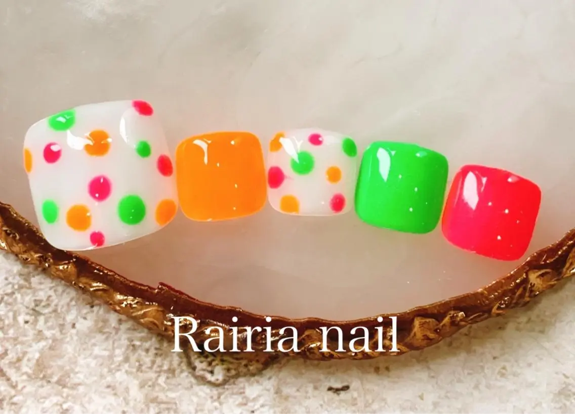 ネイル フットネイル ジェルネイル ラメ(グリッター) 春ネイル 夏ネイル Rairia nail本八幡店のネイルデザイン