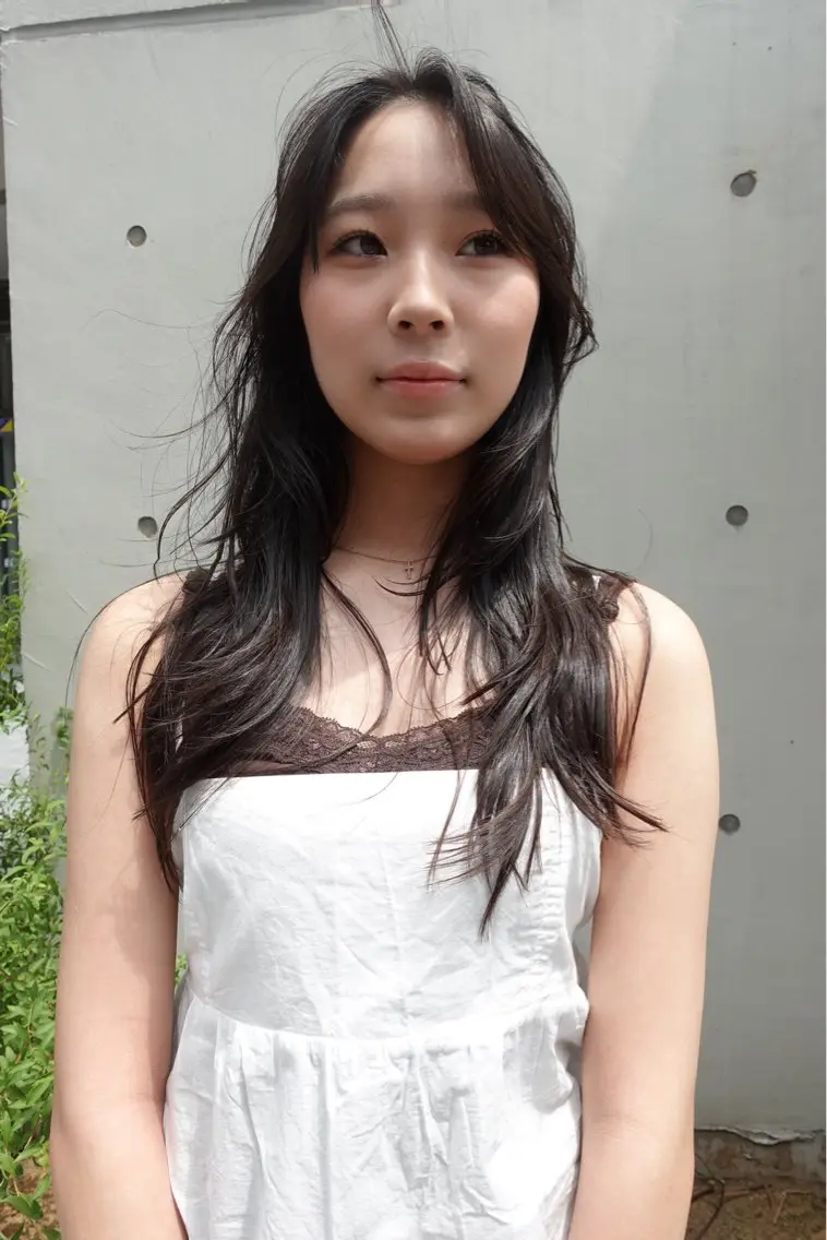 ロング ハッシュカット ハイレイヤー レイヤーカット カット ヘアカラー 縮毛矯正 トリートメント レイヤーカット\ウル フ chinatsuのヘアスタイル